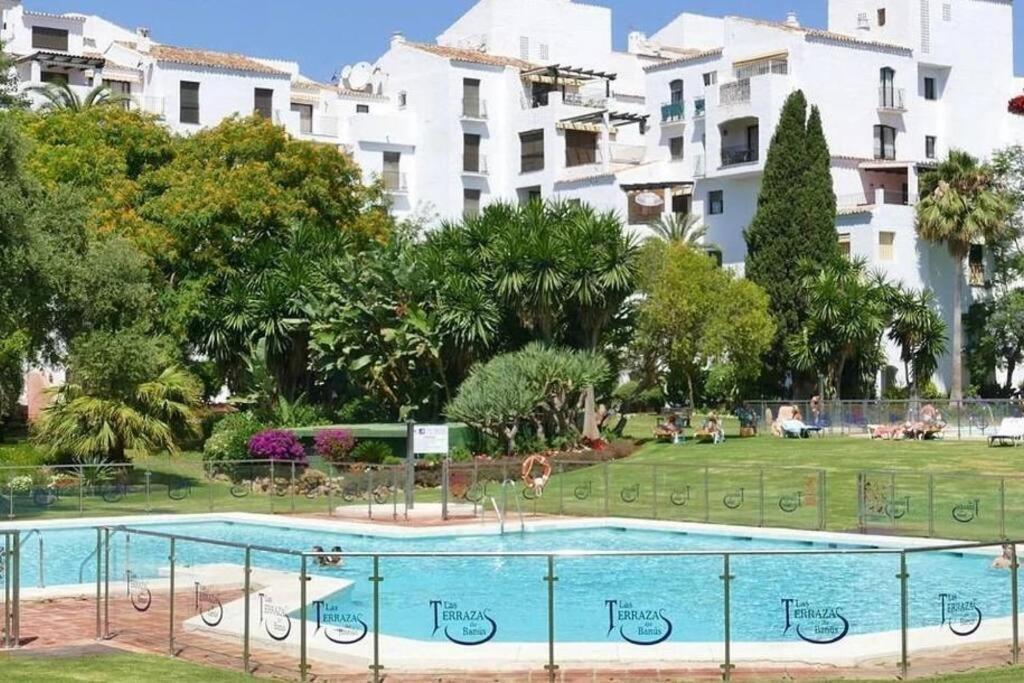 Caprichoso Apartamento En El Corazon De Puerto Banus Marbella Luaran gambar