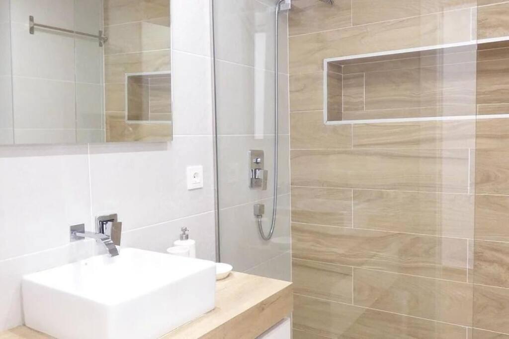 Caprichoso Apartamento En El Corazon De Puerto Banus Marbella Luaran gambar